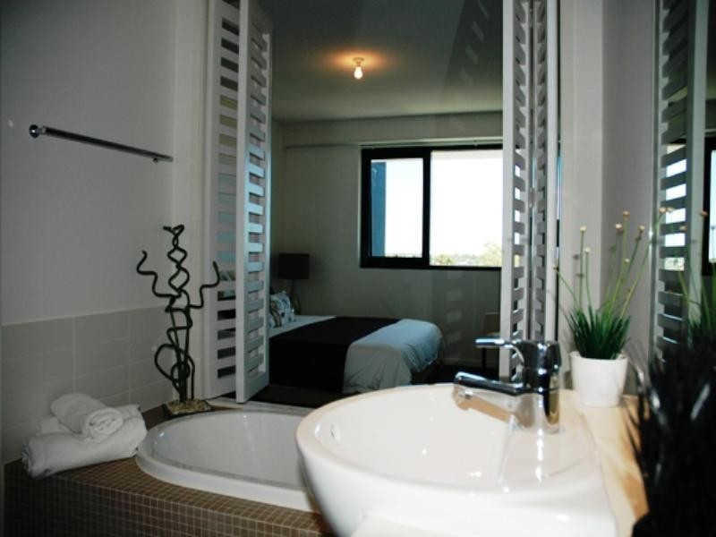 502/25 Dix Street, Redcliffe QLD 4020