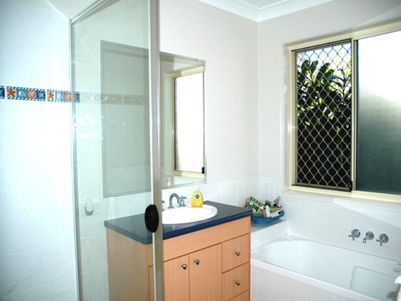 4 Ainslie Street, North Lakes QLD 4509