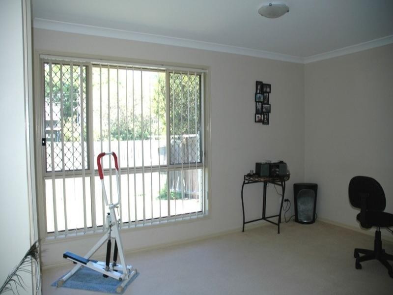 6 Robert Close, Redcliffe QLD 4020