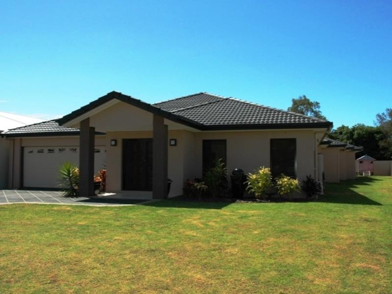 3 Skandia Court, Scarborough QLD 4020