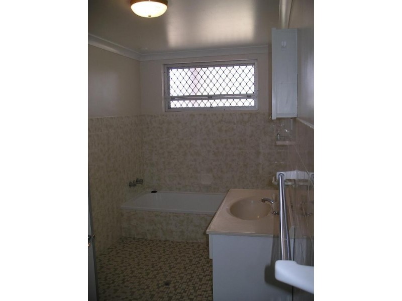 1/130 Prince Edward Parade, Scarborough QLD 4020