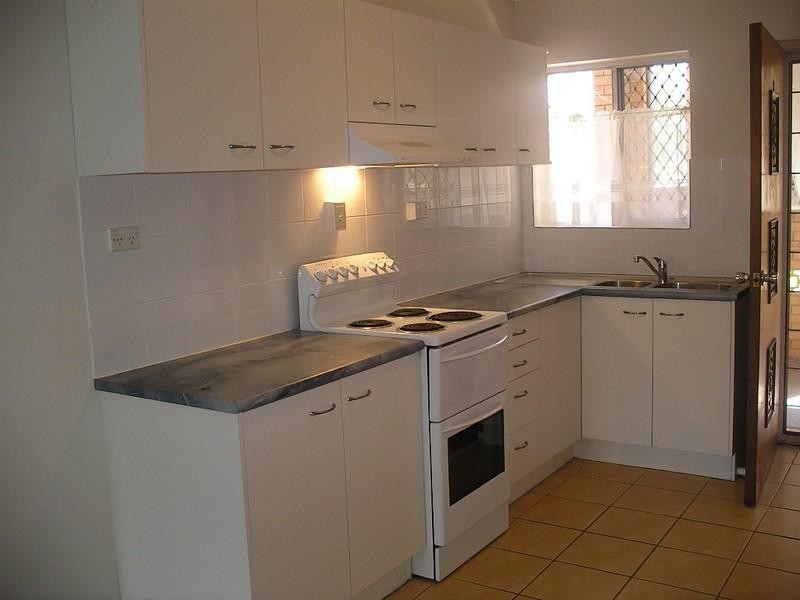 1/130 Prince Edward Parade, Scarborough QLD 4020