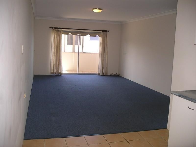 1/130 Prince Edward Parade, Scarborough QLD 4020