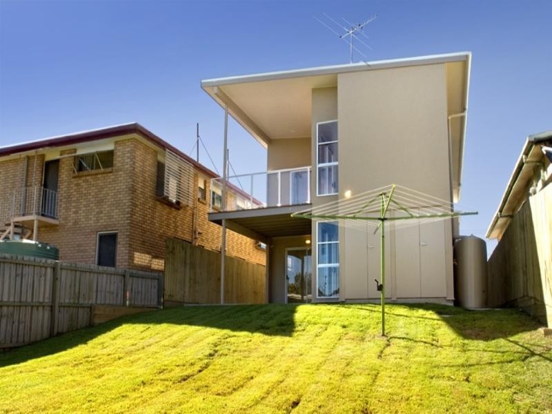 25a Turner Street, Scarborough QLD 4020