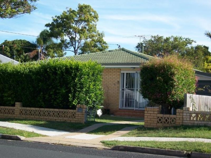 11 Fifth Avenue, Scarborough QLD 4020