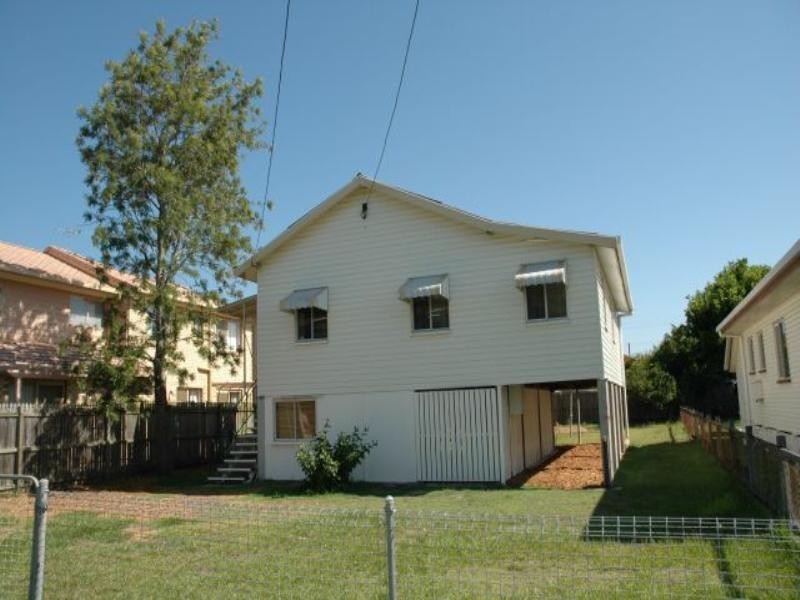 5 Ewart Street, Clontarf QLD 4019