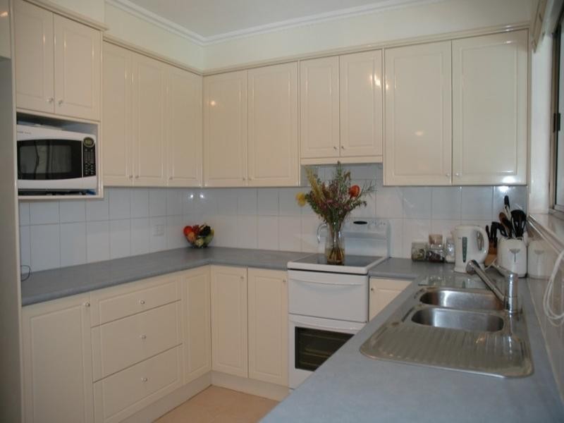 5 Oyster Point Esplanade, Scarborough QLD 4020