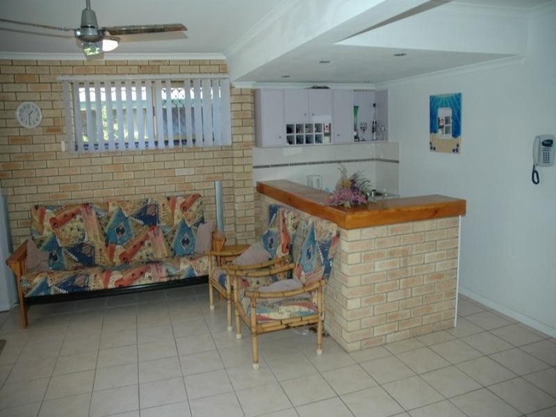 5 Oyster Point Esplanade, Scarborough QLD 4020