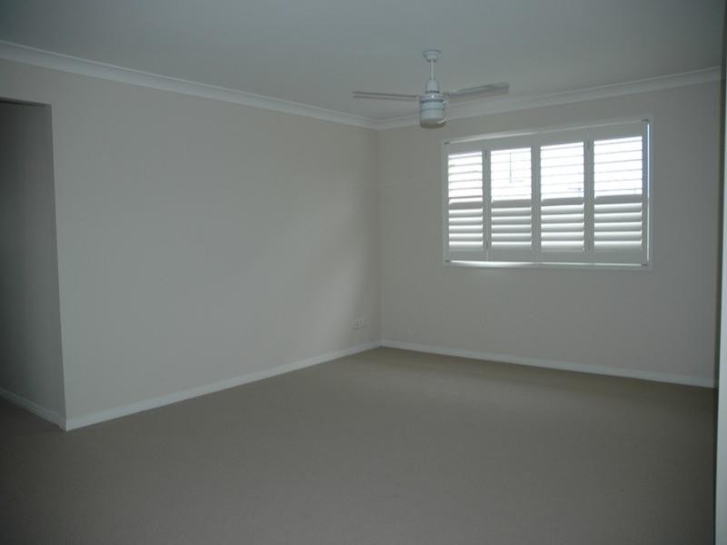 65 Victoria Avenue, Woody Point QLD 4019
