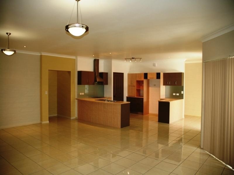 37 Lionheart Crescent, Scarborough QLD 4020