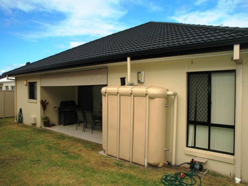 12 Skandia Court, Scarborough QLD 4020