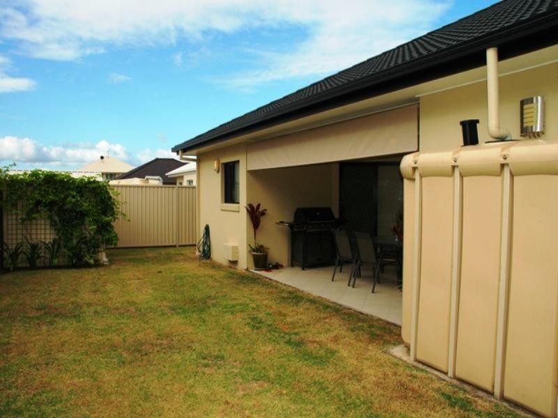12 Skandia Court, Scarborough QLD 4020