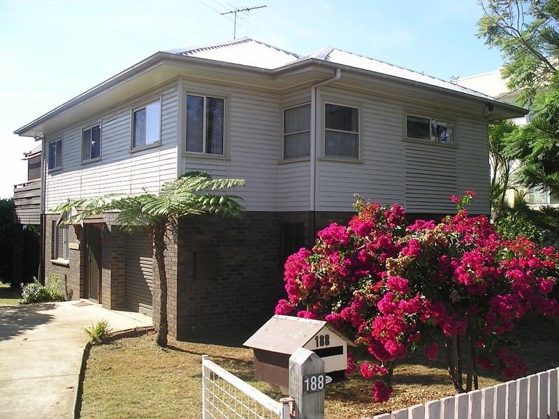 188 Prince Edward Parade, Scarborough QLD 4020