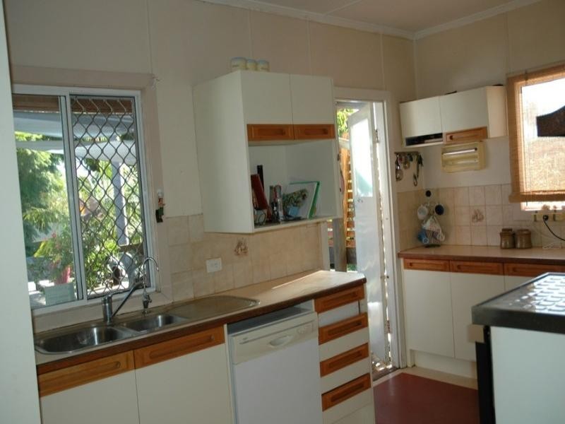 11 Beedham Street, Clontarf QLD 4019