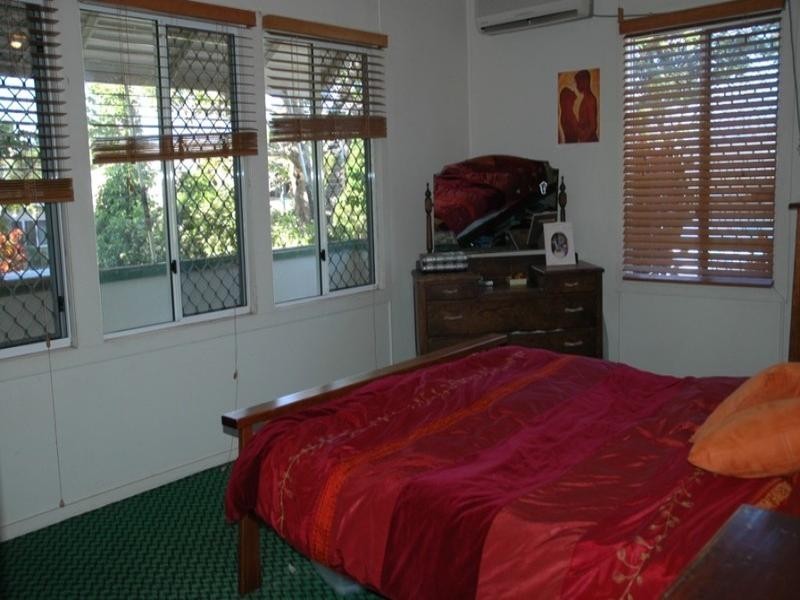 11 Beedham Street, Clontarf QLD 4019