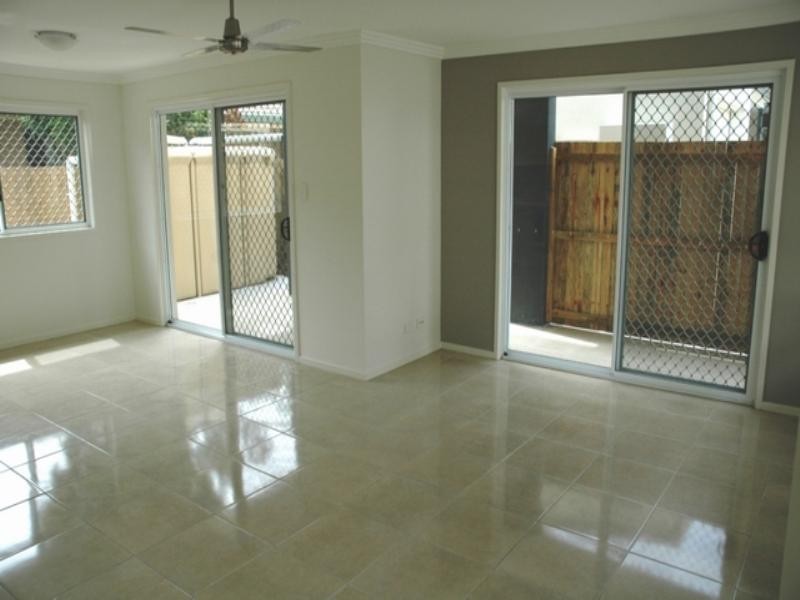 Unit 4/21 Thompson Crescent, Clontarf QLD 4019