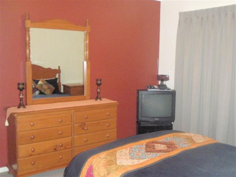 2/10 Caroline Street, Woody Point QLD 4019