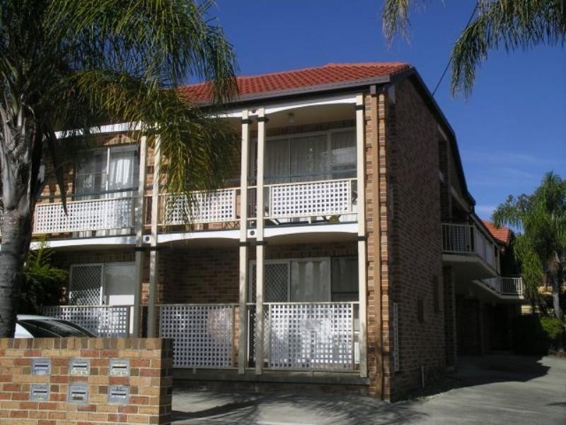 2/39 Wyllie Street, Redcliffe QLD 4020