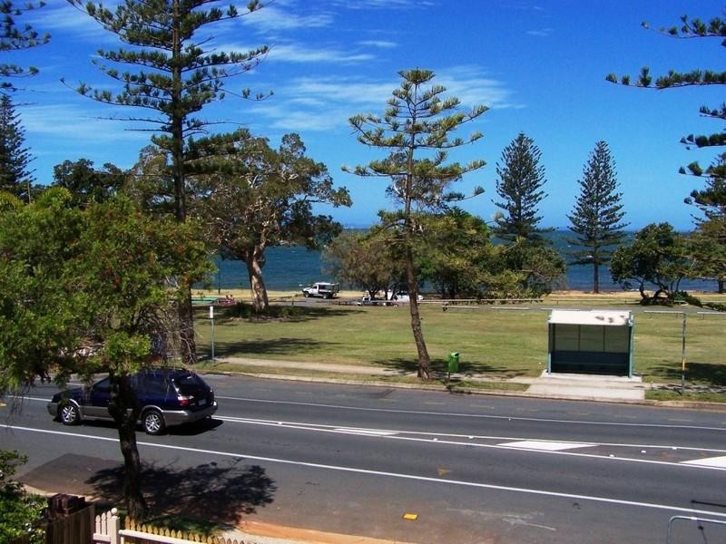 57 Landsborough Avenue, Scarborough QLD 4020