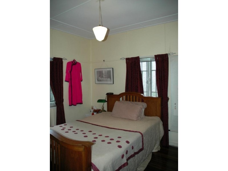 12 Bell Street, Woody Point QLD 4019
