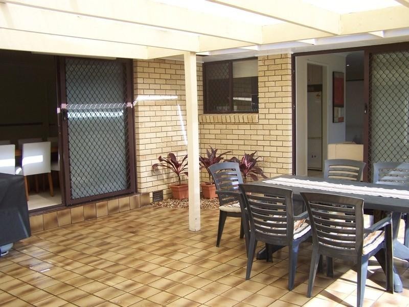 6 Gretel Court, Scarborough QLD 4020