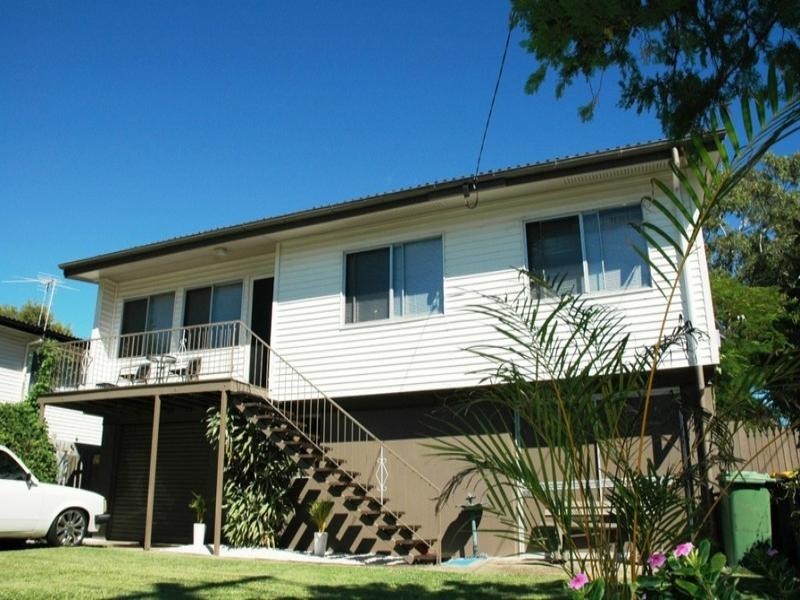 25 Gertrude Street, Redcliffe QLD 4020