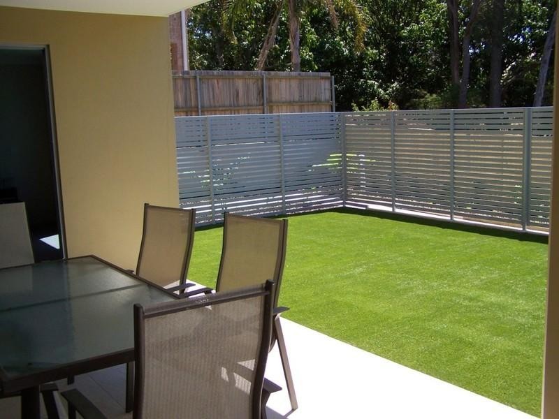 8 – 10 Georgina Street, Woody Point QLD 4019