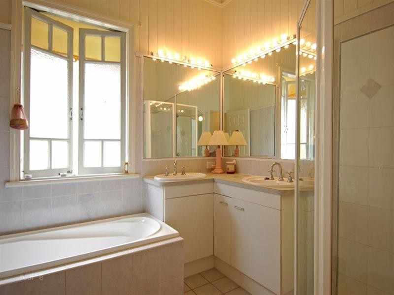 113 Flinders Parade, Scarborough QLD 4020