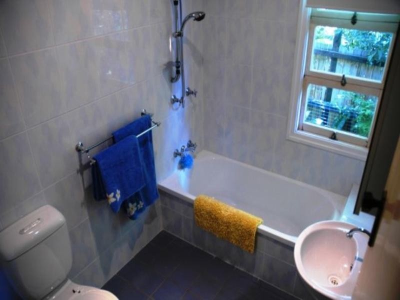 16 Bailey Street, Woody Point QLD 4019