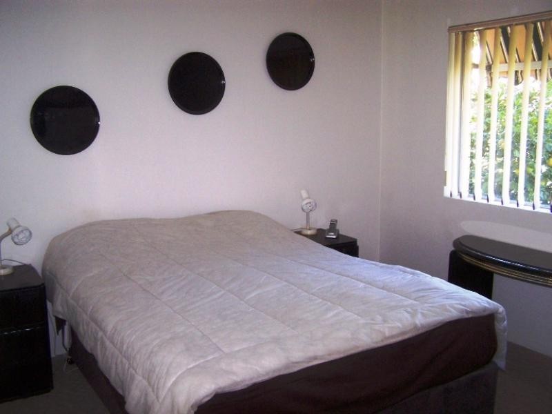 2/23 Humpybong Esplanade, Redcliffe QLD 4020