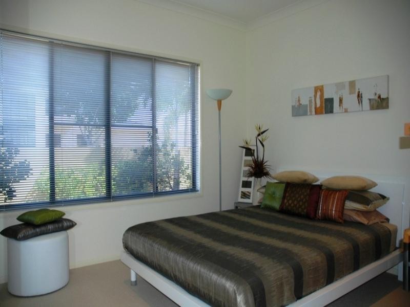 14 Aurora Place, Scarborough QLD 4020