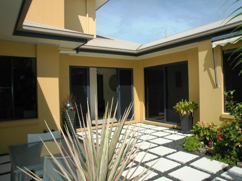 14 Aurora Place, Scarborough QLD 4020