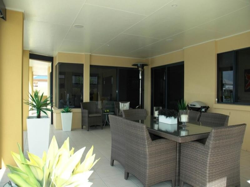 14 Aurora Place, Scarborough QLD 4020