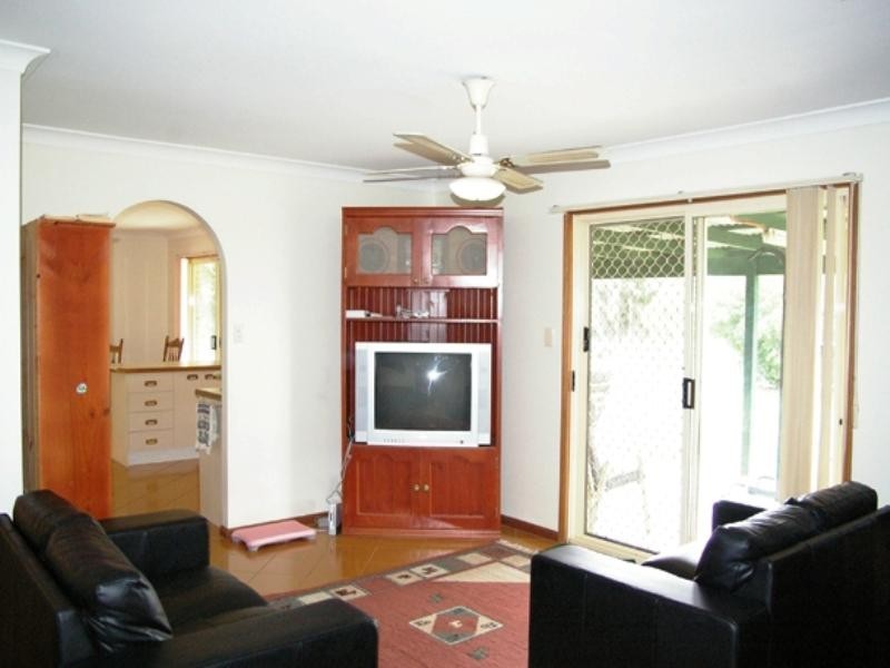 4 Lorikeet Court, Upper Caboolture QLD 4510