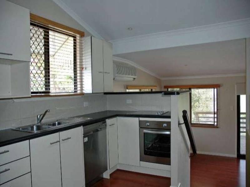 22 Thompson Crescent, Clontarf QLD 4019