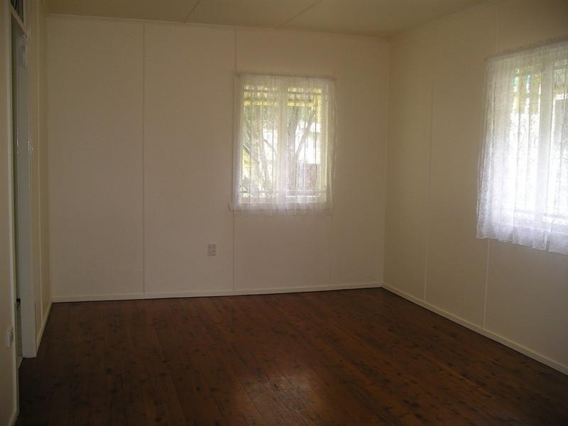 54 McLennan Street, Woody Point QLD 4019