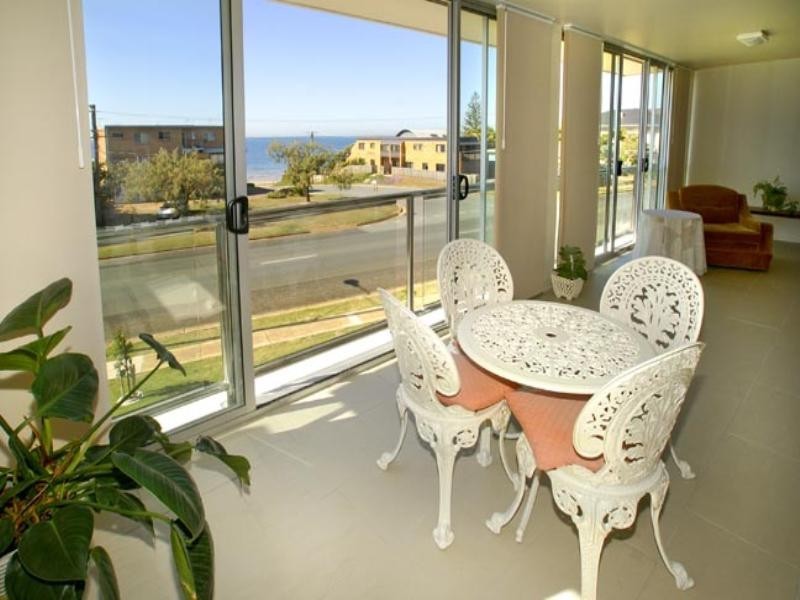 1/2 Queen Street, Scarborough QLD 4020