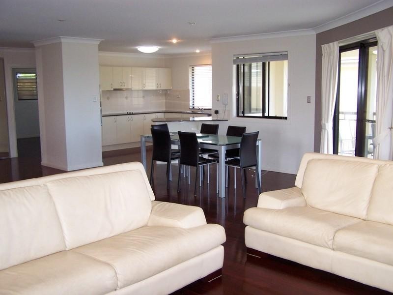 598a Oxley Avenue, Scarborough QLD 4020