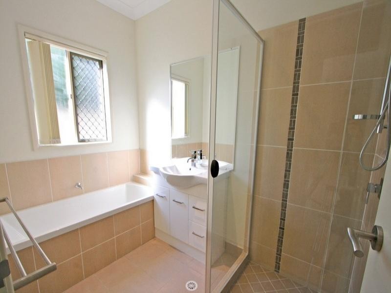 98 Maine Road, Clontarf QLD 4019