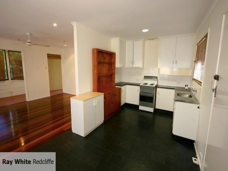 32 Grace Street, Scarborough QLD 4020