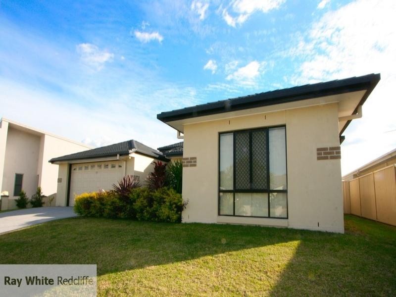 12 Skandia Court, Scarborough QLD 4020