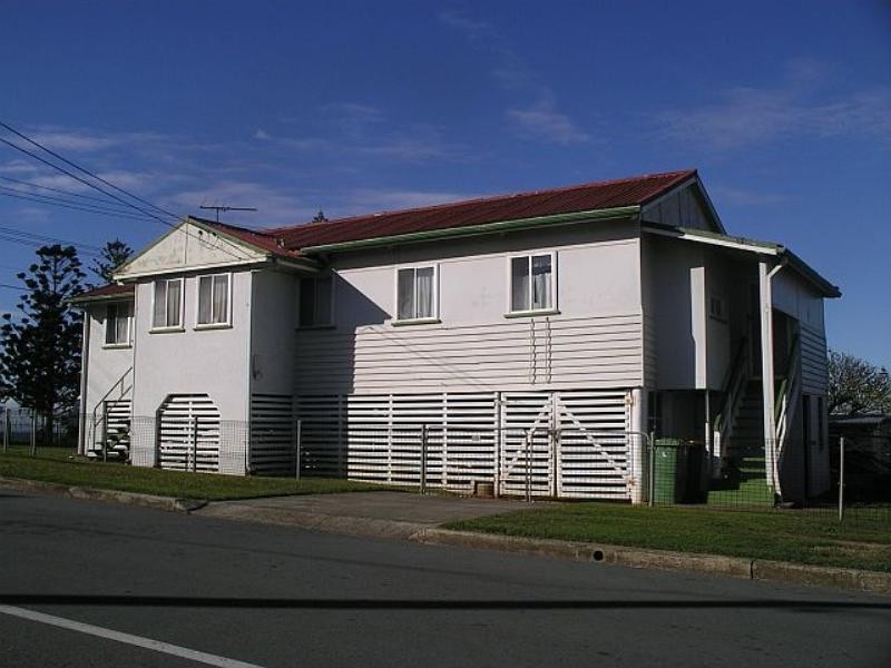 35 Marine Parade, Redcliffe QLD 4020