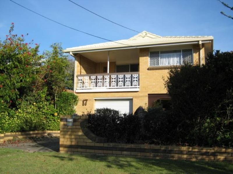 17 Thurecht Parade, Scarborough QLD 4020
