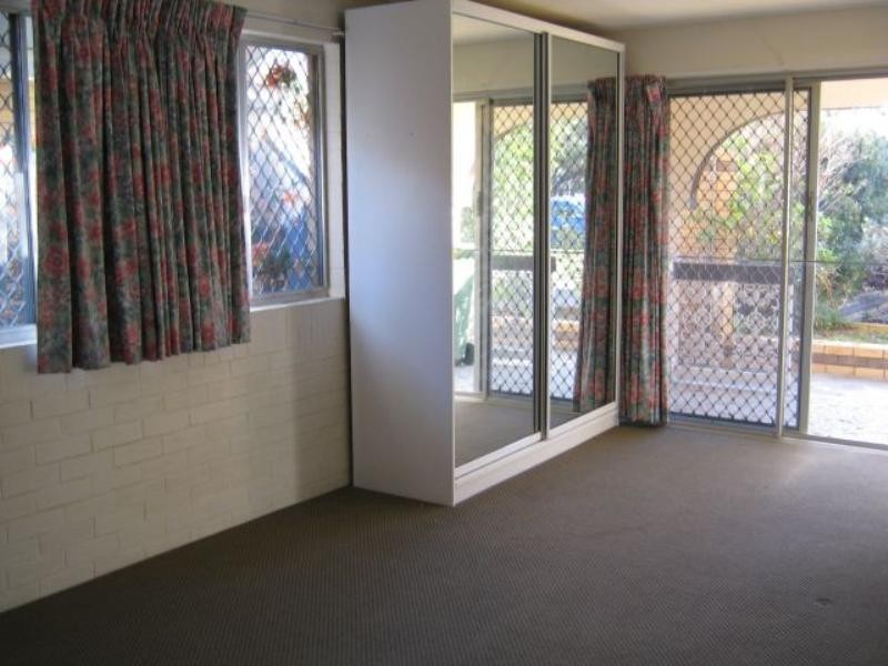 17 Thurecht Parade, Scarborough QLD 4020