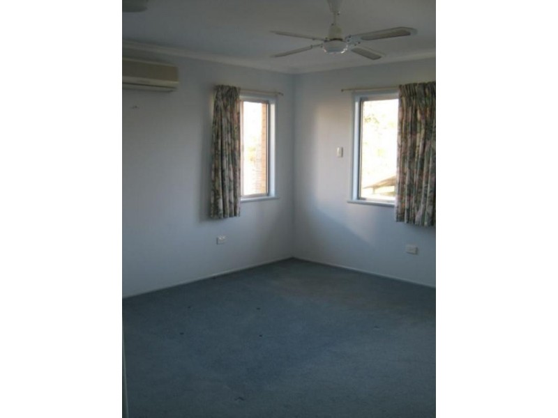 17 Thurecht Parade, Scarborough QLD 4020