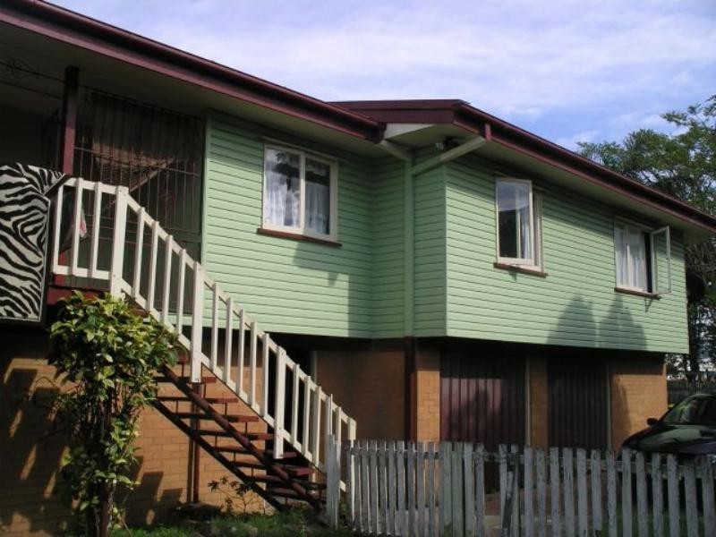 8a Caroline Street, Woody Point QLD 4019