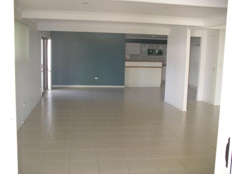 59 Flinders Parade, Scarborough QLD 4020