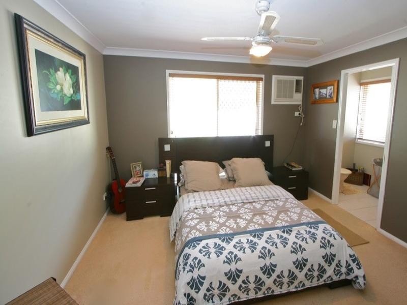 15 Sandwell Crescent, Kippa-ring QLD 4021