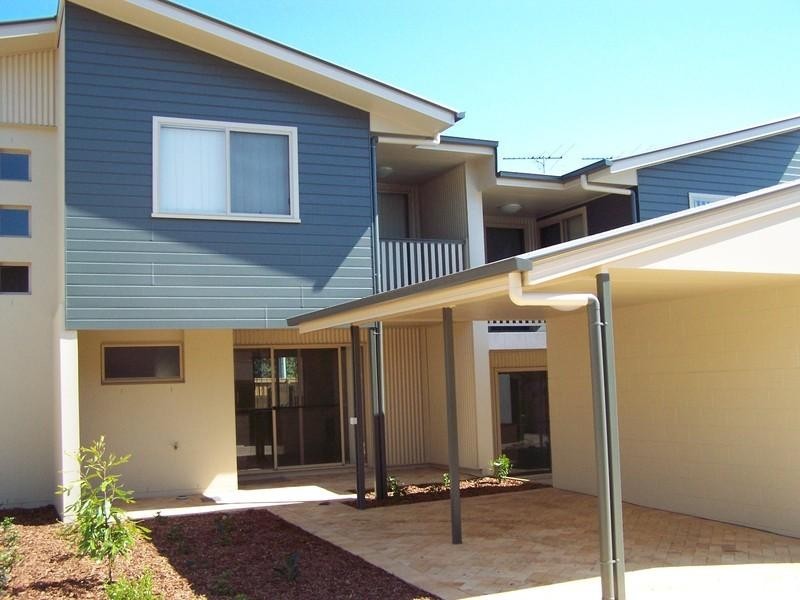 3b Elizabeth St Gardens, Clontarf QLD 4019