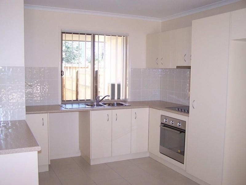 3b Elizabeth St Gardens, Clontarf QLD 4019